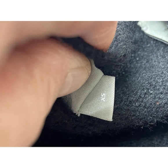 Vince Sweater Womens XS Black 100% Cashmere Crewneck Pullover Soft‎ Knit Classic - Picture 11 of 14